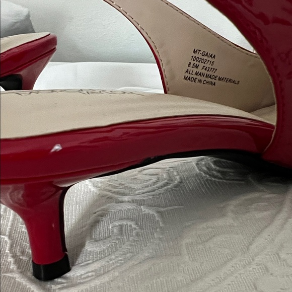 Morgan Taylor patent kitten heel slings. - Picture 8 of 8